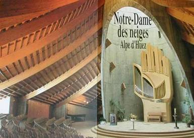 Die Orgel hinter dem Altar, von Jean Guillou entworfen